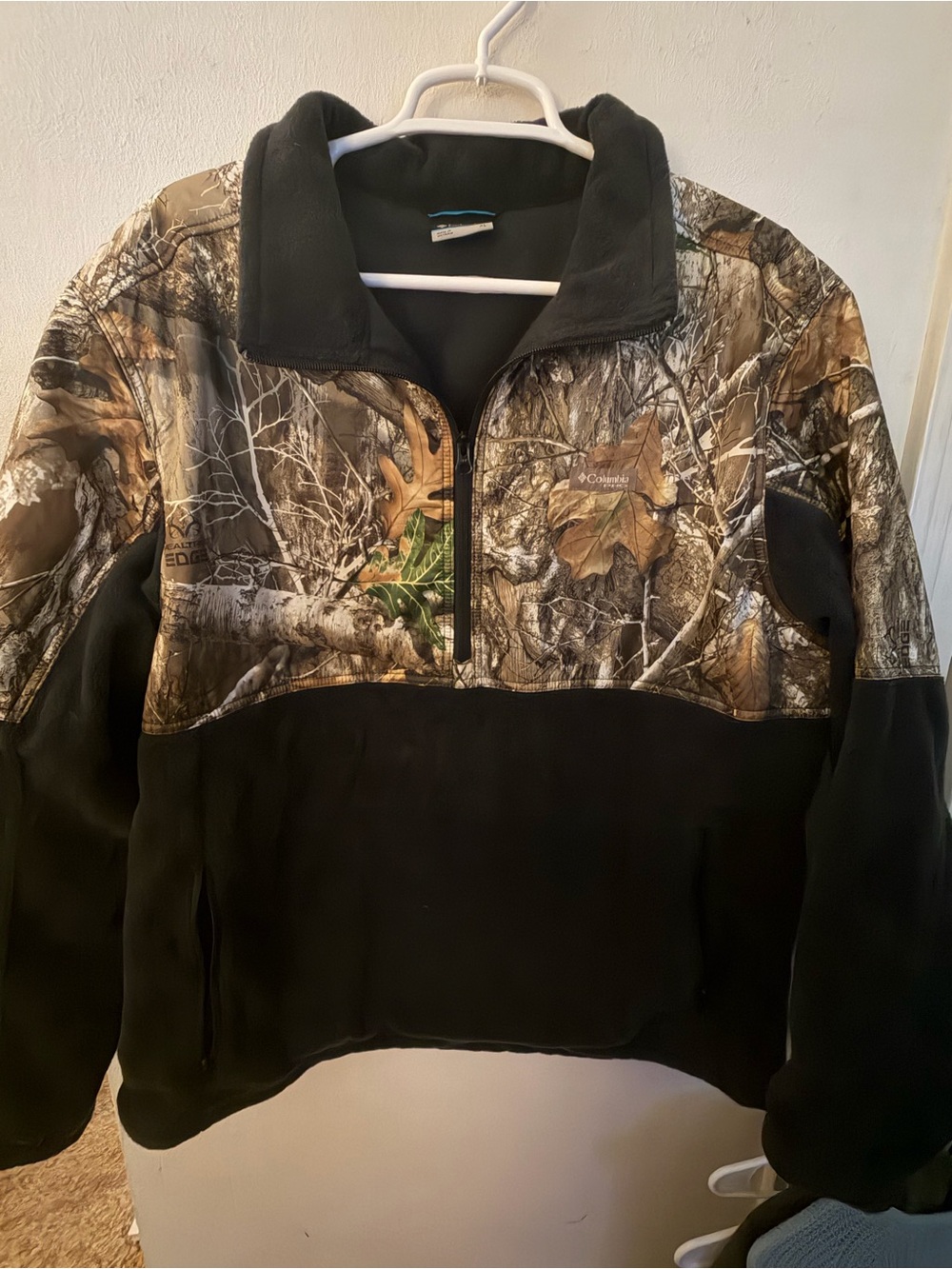 Columbia Black Fleece Zip Pullover with Blue Trim